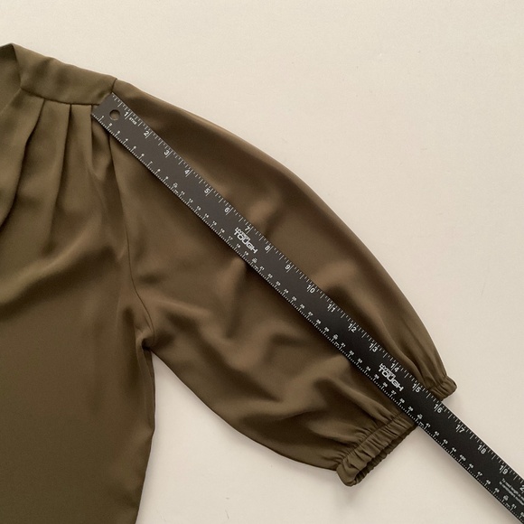 Boohoo Womens Blouse Top Sz 10 Olive Green Boho Flowy Capsule Contemporary Chic - Picture 6 of 9